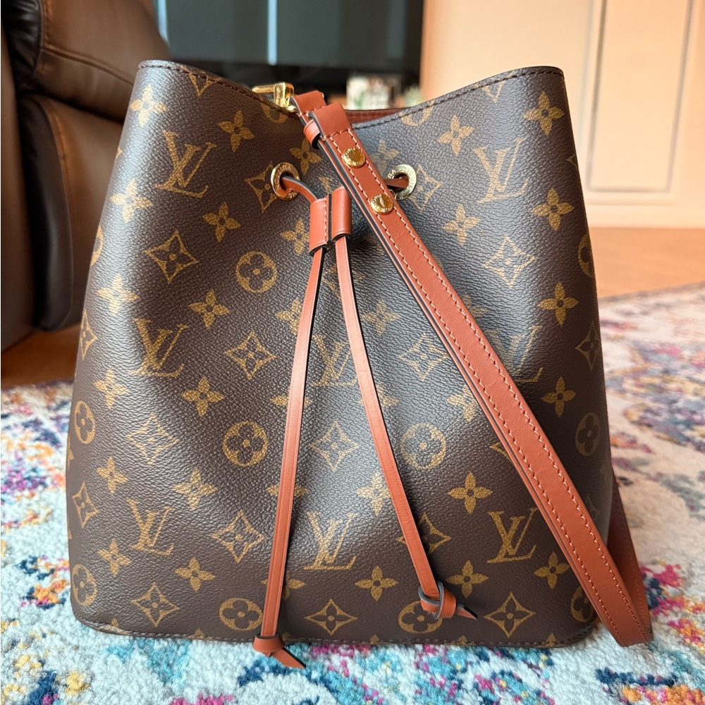 Louis Vuitton NeoNoe MM Brown Monogram Shoulder Bag